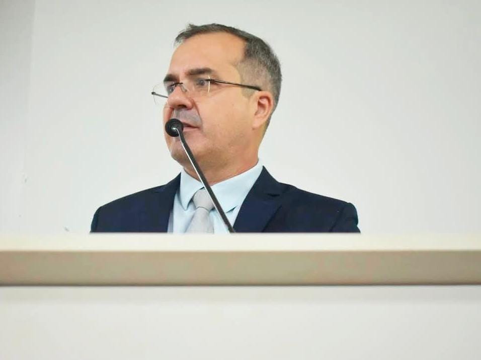 Tiro no pé:  Oposicionistas criticam  contratação de escritório  feita na própria gestão de  quem perdeu a eleição